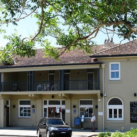 Huskisson Hotel Buitenkant foto