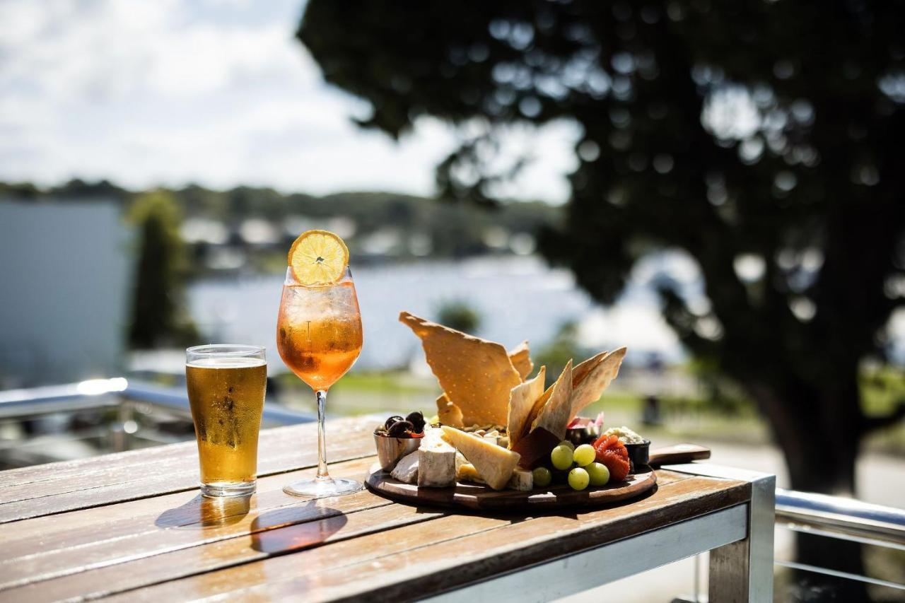 Huskisson Hotel Buitenkant foto