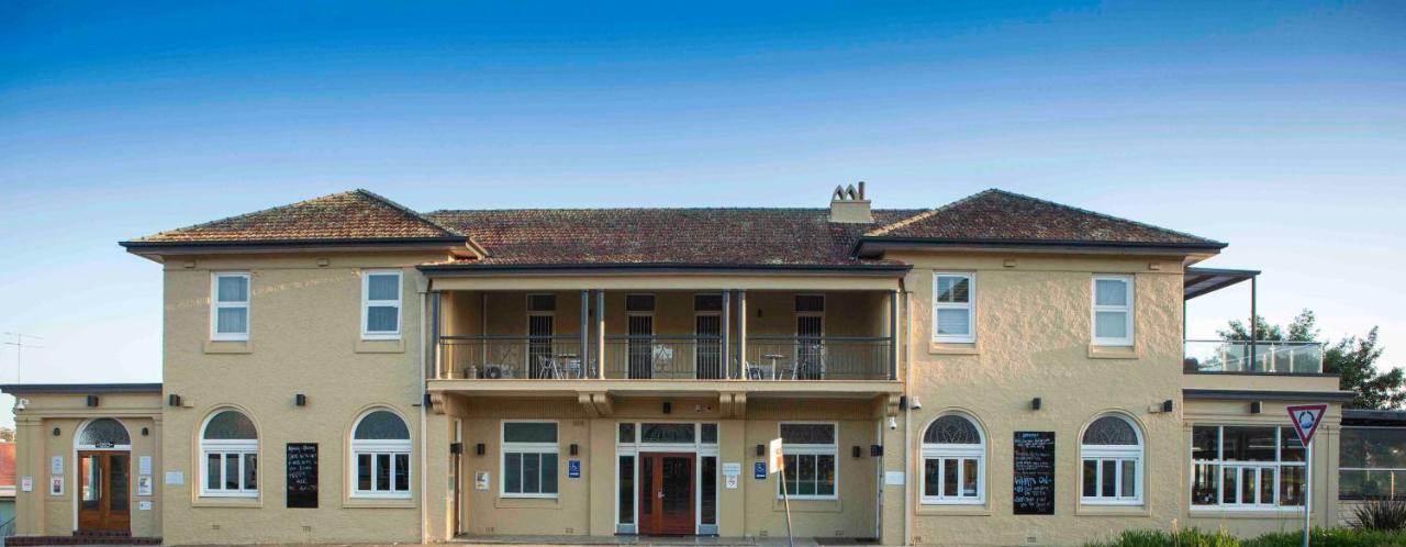 Huskisson Hotel Buitenkant foto